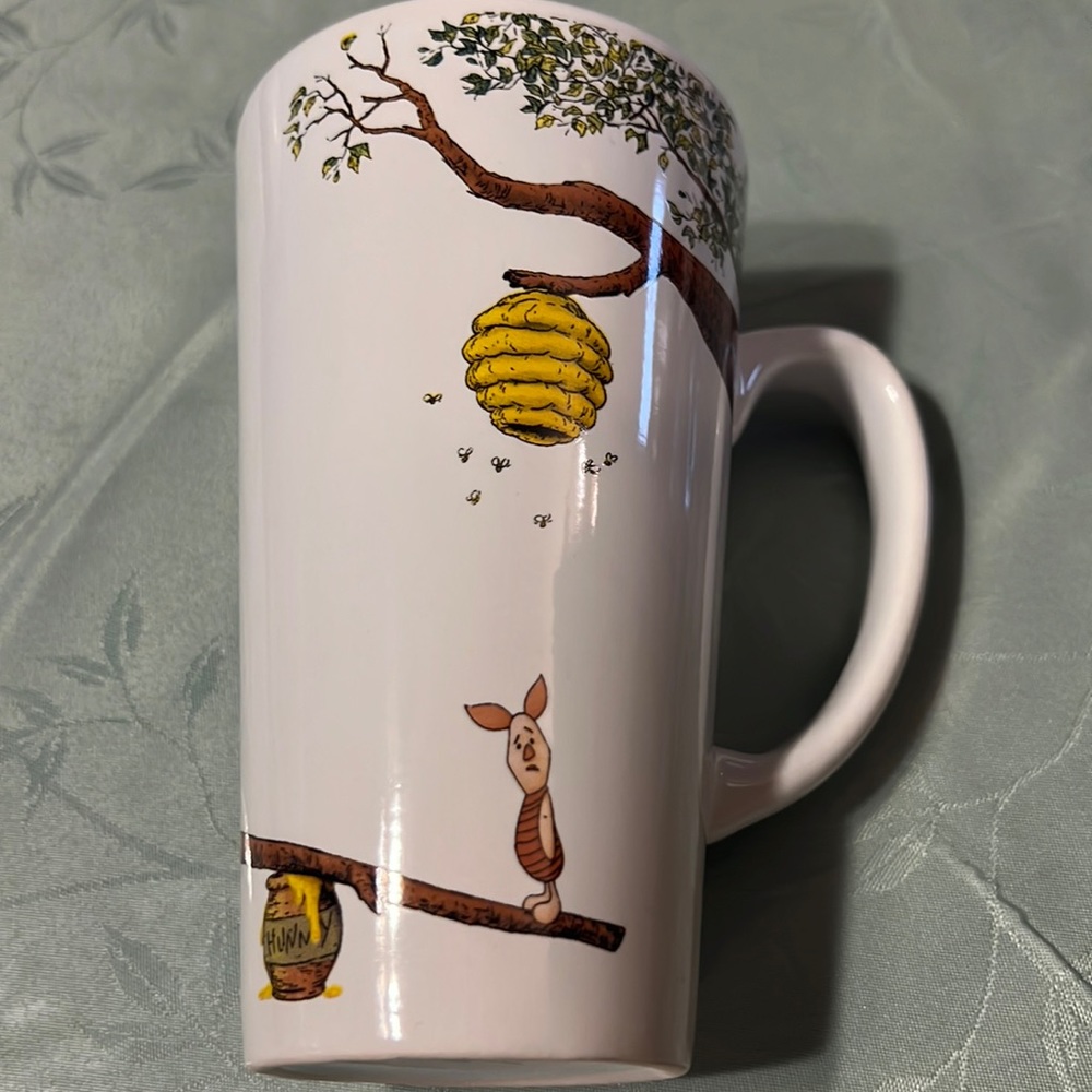 DISNEY: (New) Honey Pot Ladder Latte Mug